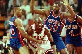 九游体育APP-Karsa遭遇三连败，公牛教练面临压力！-九游体育APP